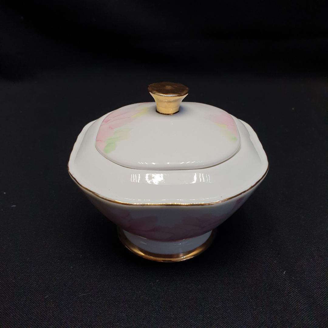 Сахарница Royal Porcelain Collection, фарфор, деколь, позолота, 250 мл. Англия.. Картинка 1